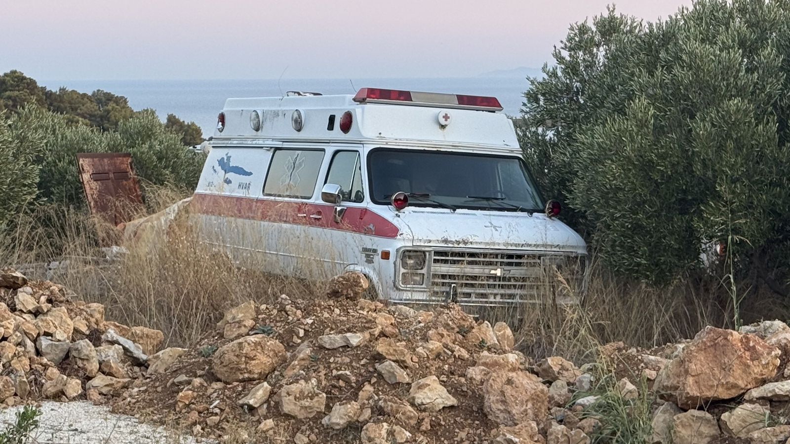 Retired ambulance – Hvar