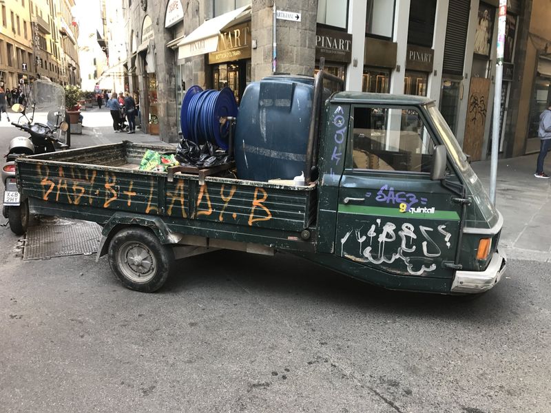 Piaggio Ape – Florence