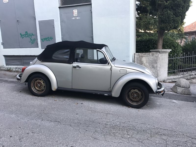 VW Beetle convertible – Bakar